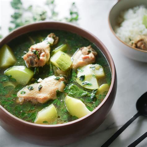 Tinolang Manok (Chicken Tinola) .